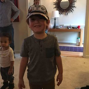 Meet your Posher, Claudia